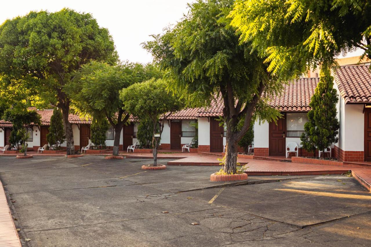 Hotel Faranda Bolivar Cucuta, A Member Of Radisson Individuals Exterior photo